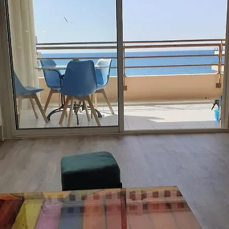 T3 Climatise Refait A Neuf Vue Exceptionnelle Sur Mer Piscine Et Wifi