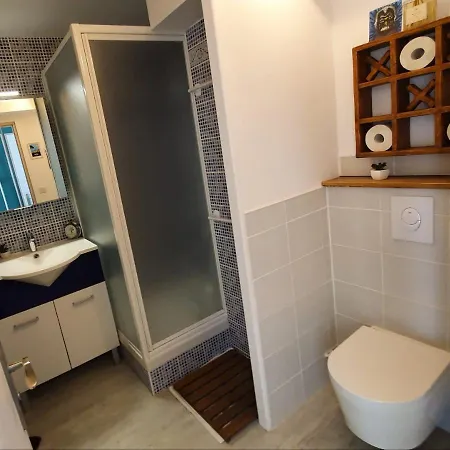 Apartment T3 Climatise Refait A Neuf Vue Exceptionnelle Sur Mer Piscine Et Wifi